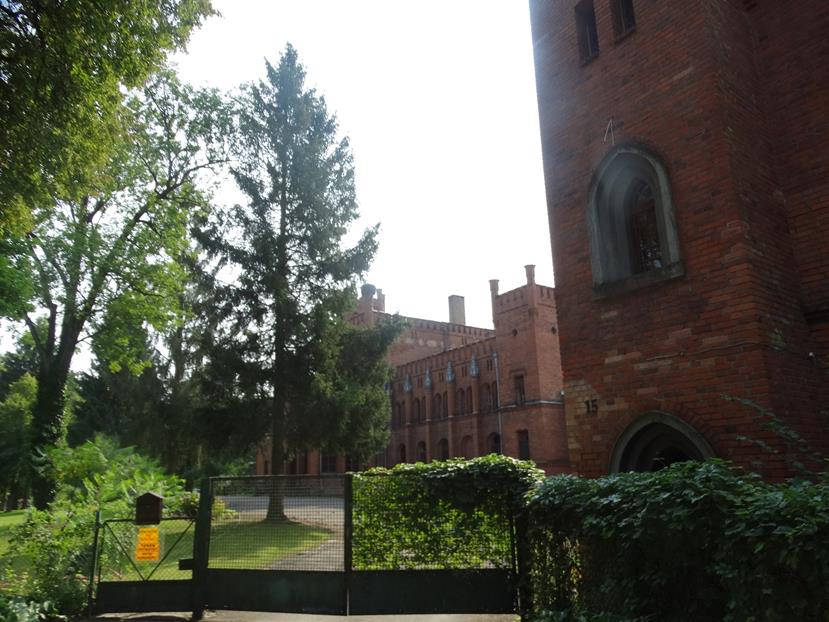 Sorkwity neogotycki pałac Juliusza von Mirbacha « Zamki Rotmanka
