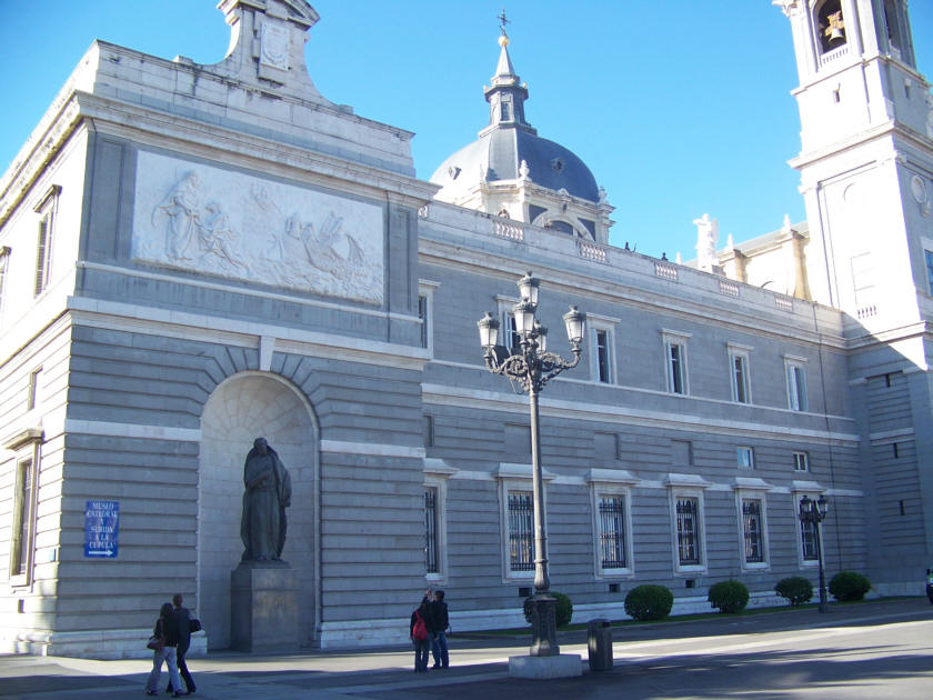 Hiszpania – Madryt – Katedra Almudena « Zamki Rotmanka